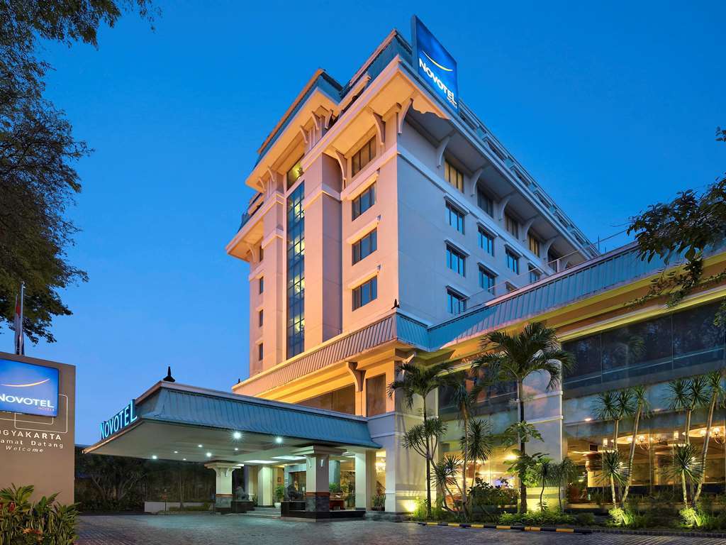 Kimaya Sudirman Yogyakarta By Harris Hotel Exterior foto